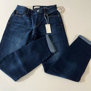 Jeans size 2 New Warp + Weft Blue Jeans Women’s waist 26” girlfriend jean